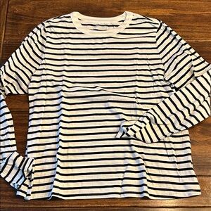 Old Navy Black and White Striped Long Sleeve Tee